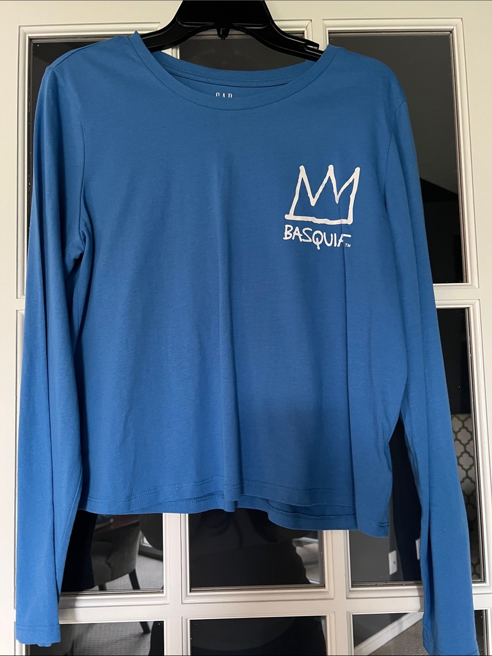 Gap Blue Long-Sleeve Shrunken Tee with White Basquiat Graphic Logo Size L NWOT